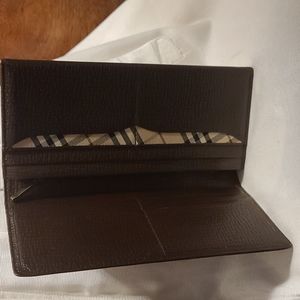 Auth Burberry dark  brown  leather wallet